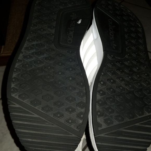 Adidas - Picture 2 of 3